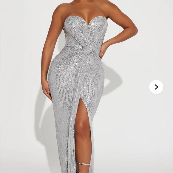 Elegant Silver Strapless Evening Dress - Picture 1 of 5